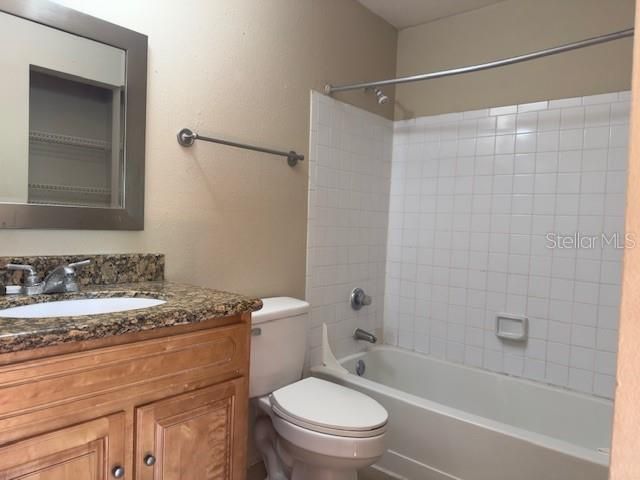 For Sale: $160,000 (2 beds, 2 baths, 962 Square Feet)
