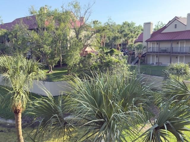 For Sale: $160,000 (2 beds, 2 baths, 962 Square Feet)