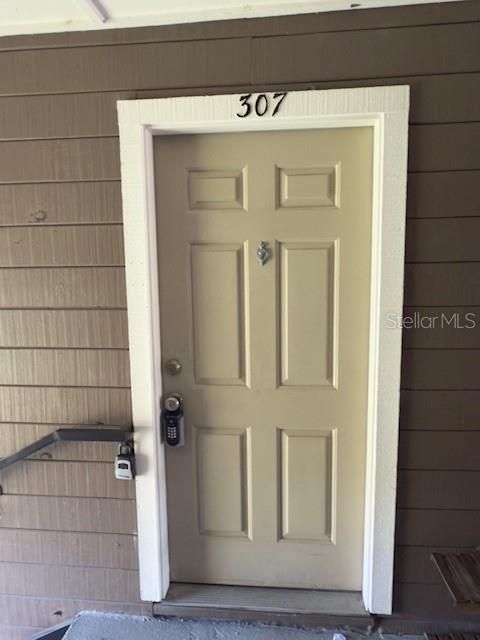 For Sale: $160,000 (2 beds, 2 baths, 962 Square Feet)