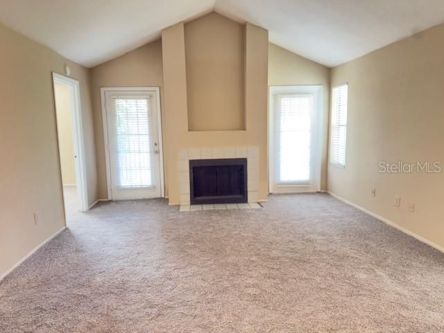 For Sale: $160,000 (2 beds, 2 baths, 962 Square Feet)