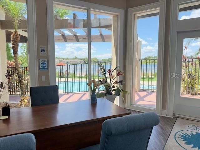 For Sale: $160,000 (2 beds, 2 baths, 962 Square Feet)