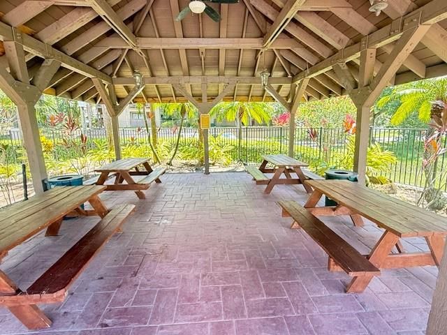 For Sale: $160,000 (2 beds, 2 baths, 962 Square Feet)