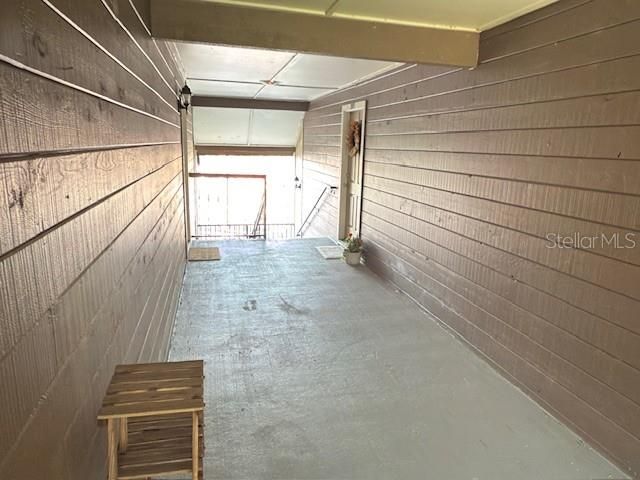 For Sale: $160,000 (2 beds, 2 baths, 962 Square Feet)