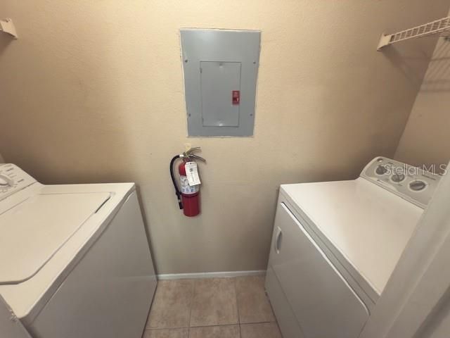 For Sale: $160,000 (2 beds, 2 baths, 962 Square Feet)