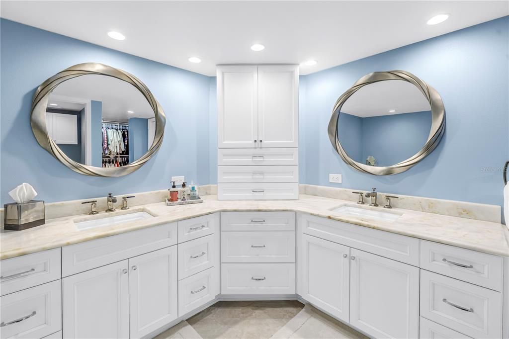 待售: $1,250,000 (2 贝兹, 2 浴室, 2070 平方英尺)