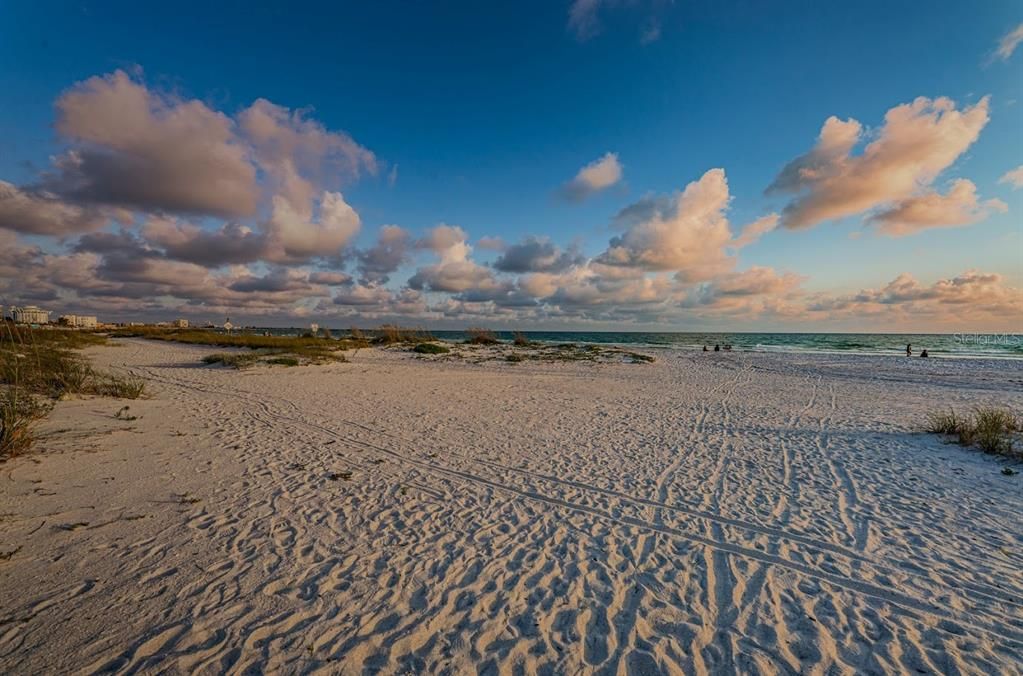 待售: $1,250,000 (2 贝兹, 2 浴室, 2070 平方英尺)