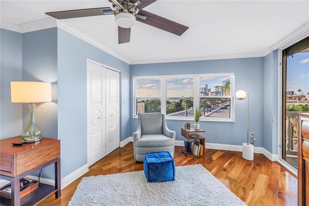 待售: $1,250,000 (2 贝兹, 2 浴室, 2070 平方英尺)