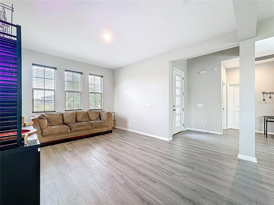 For Sale: $619,900 (5 beds, 4 baths, 3436 Square Feet)