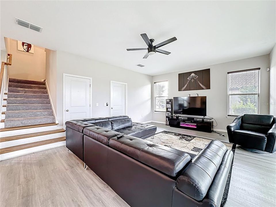 For Sale: $619,900 (5 beds, 4 baths, 3436 Square Feet)