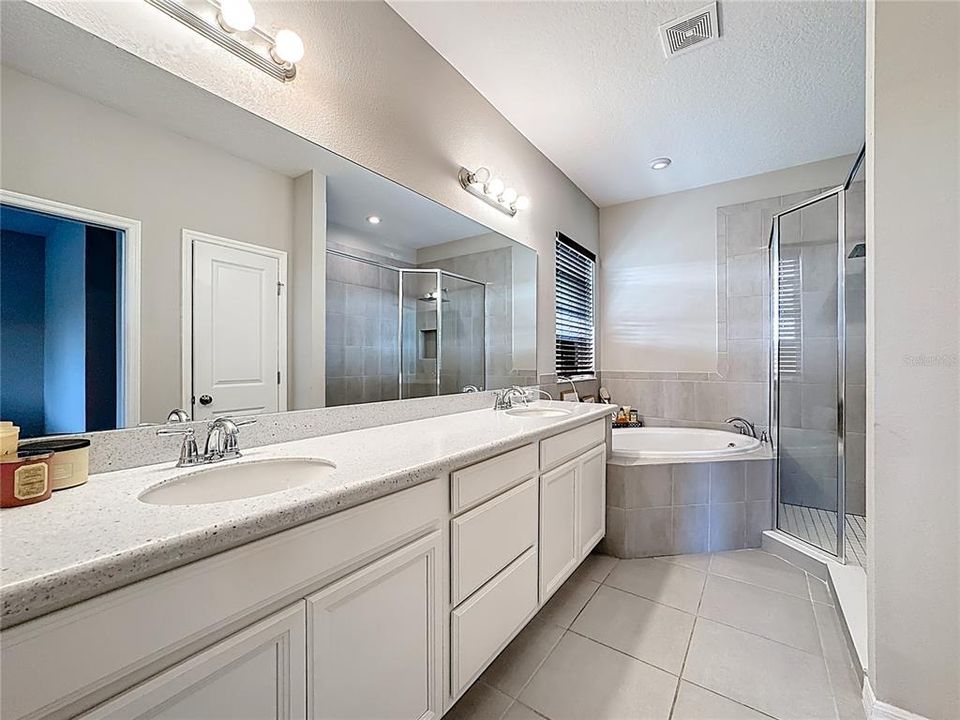 For Sale: $619,900 (5 beds, 4 baths, 3436 Square Feet)