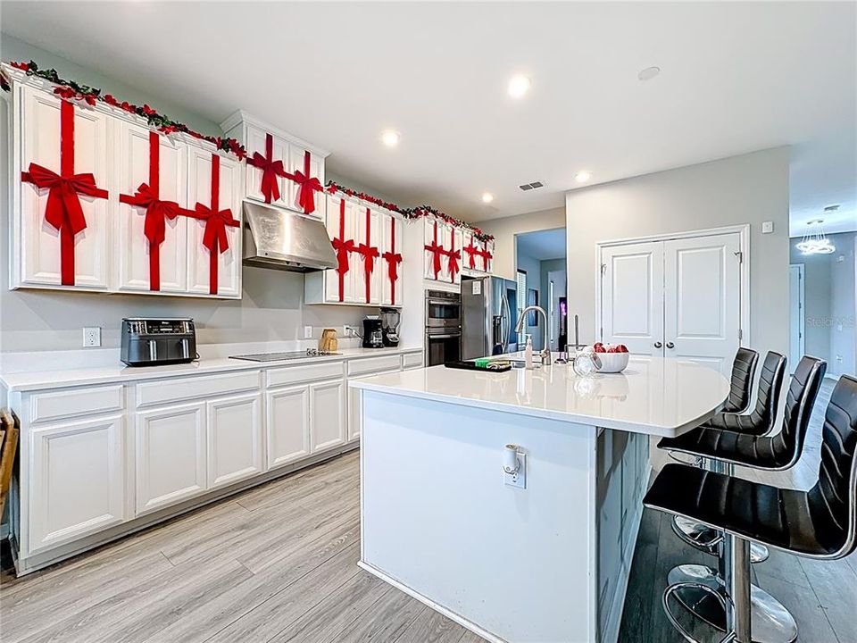 For Sale: $619,900 (5 beds, 4 baths, 3436 Square Feet)