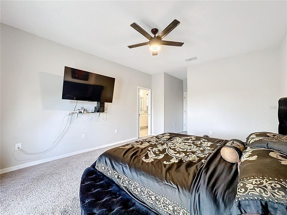 For Sale: $619,900 (5 beds, 4 baths, 3436 Square Feet)