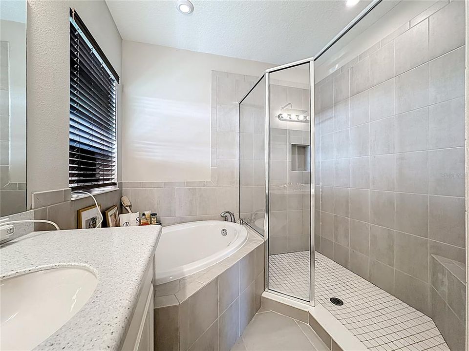 For Sale: $619,900 (5 beds, 4 baths, 3436 Square Feet)