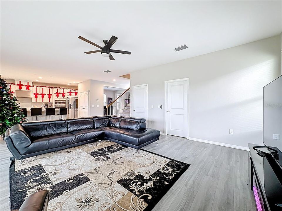 For Sale: $619,900 (5 beds, 4 baths, 3436 Square Feet)