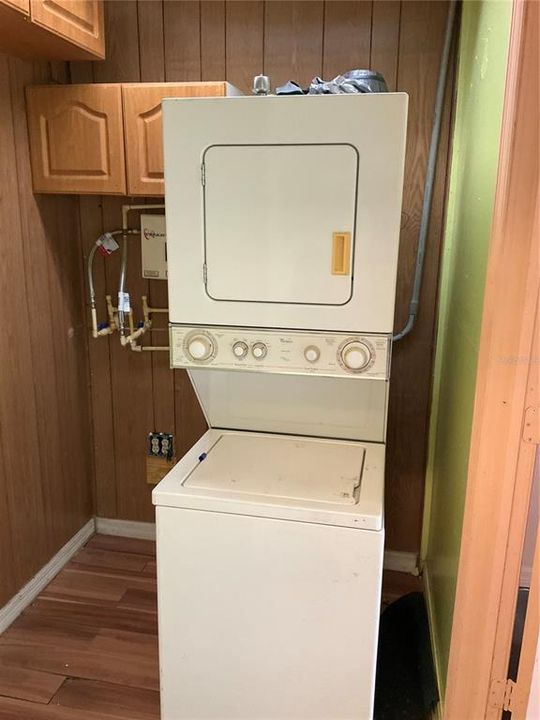 待售: $259,900 (3 贝兹, 1 浴室, 1745 平方英尺)