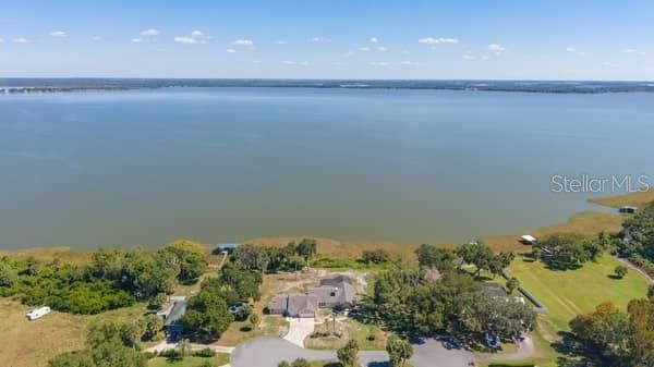 En Venta: $949,900 (4 camas, 3 baños, 3336 Pies cuadrados)