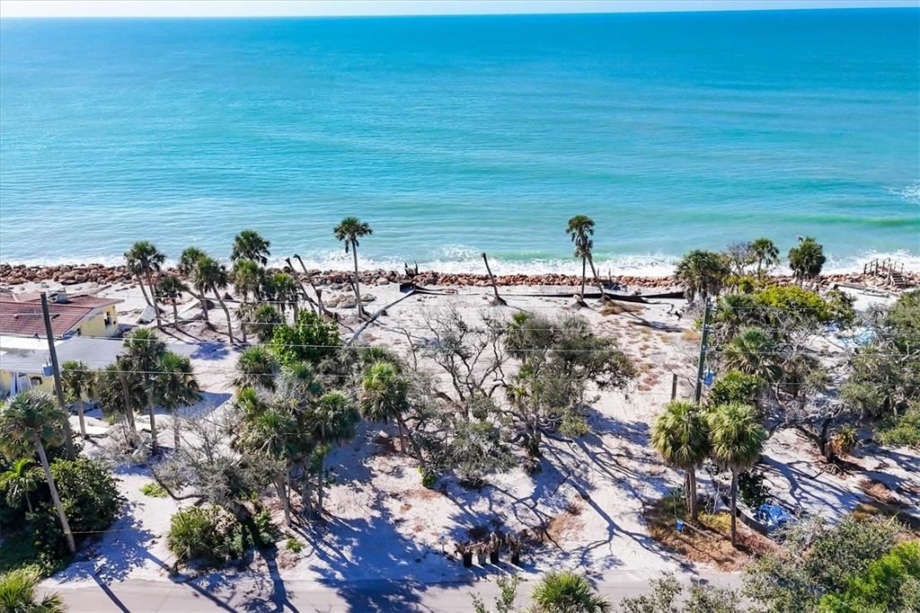 For Sale: $1,200,000 (0.44 acres)