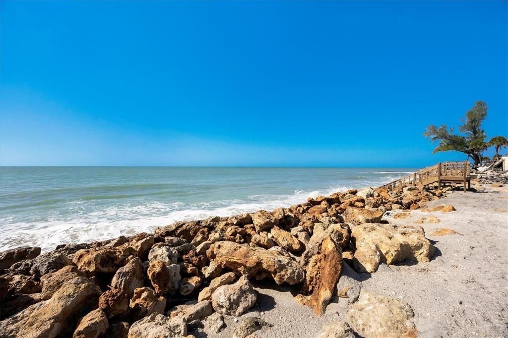 For Sale: $1,200,000 (0.44 acres)