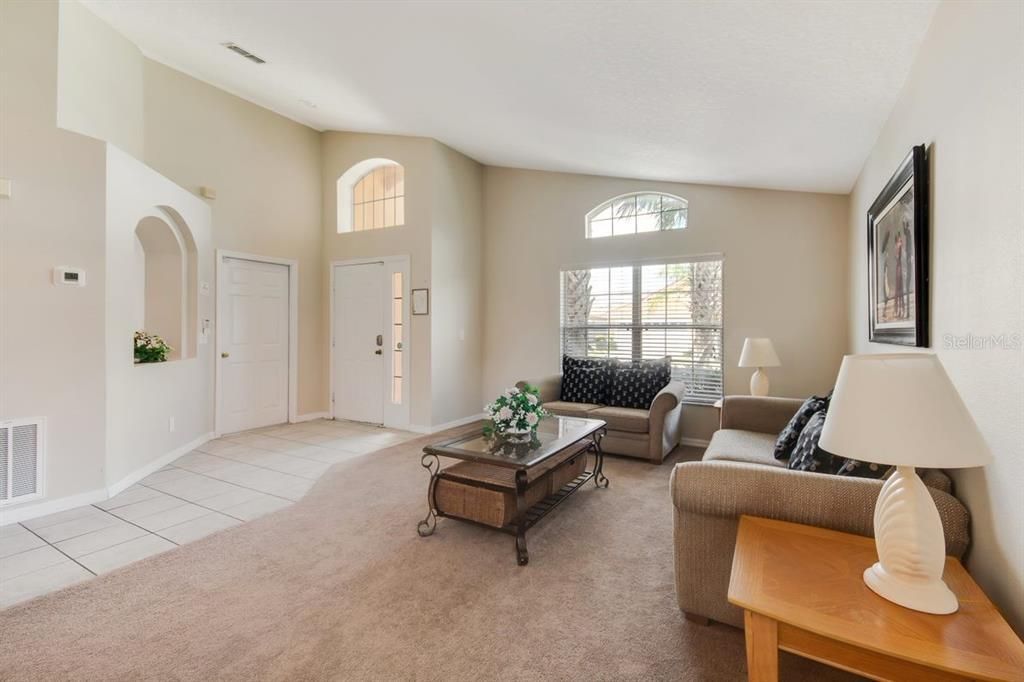 待售: $389,900 (4 贝兹, 2 浴室, 1940 平方英尺)