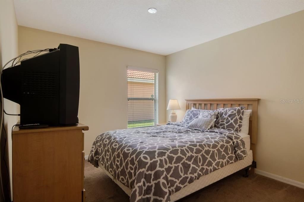 待售: $389,900 (4 贝兹, 2 浴室, 1940 平方英尺)