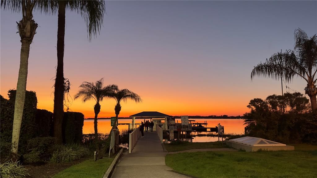 For Sale: $350,000 (2 beds, 2 baths, 1515 Square Feet)