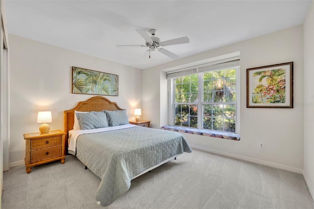 For Sale: $350,000 (2 beds, 2 baths, 1515 Square Feet)