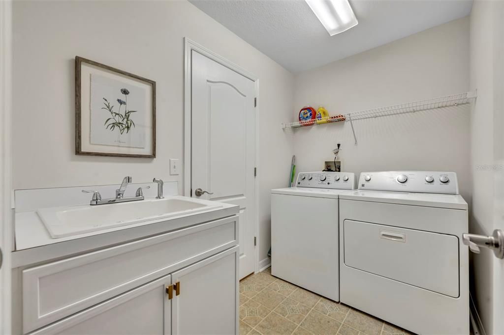 For Sale: $350,000 (2 beds, 2 baths, 1515 Square Feet)