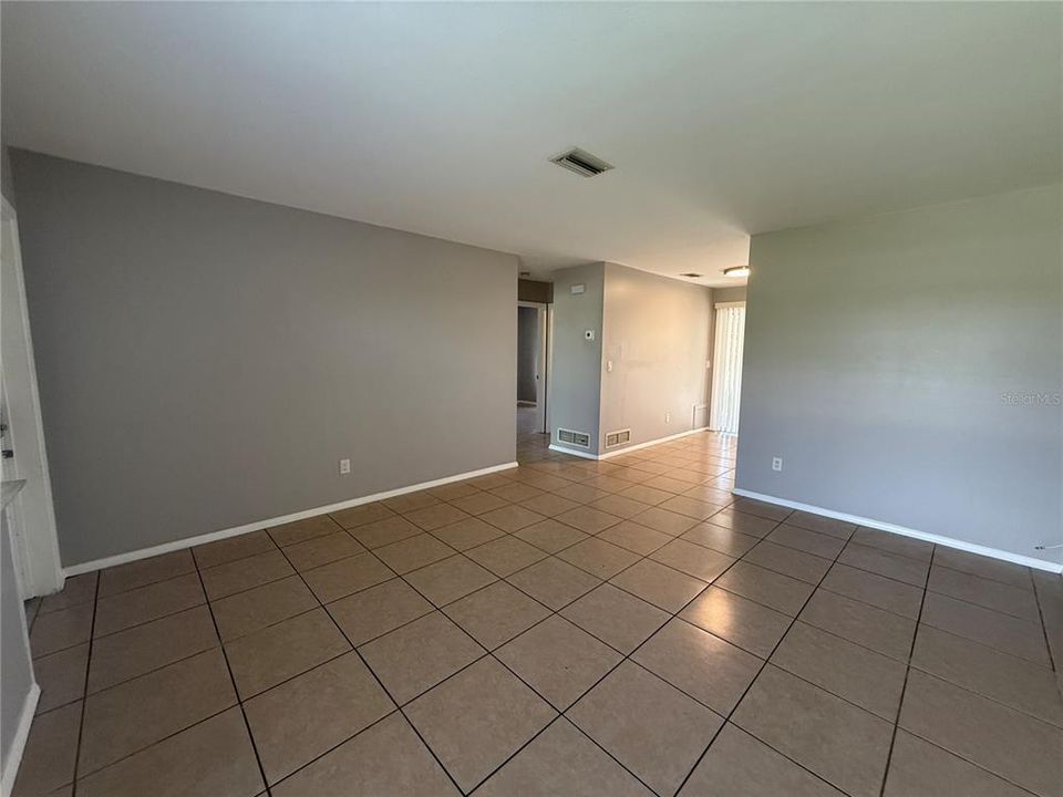 For Rent: $1,500 (2 beds, 1 baths, 783 Square Feet)