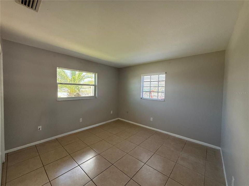 For Rent: $1,500 (2 beds, 1 baths, 783 Square Feet)