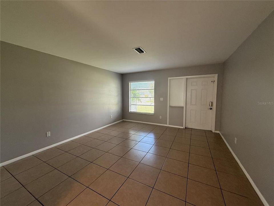 For Rent: $1,500 (2 beds, 1 baths, 783 Square Feet)