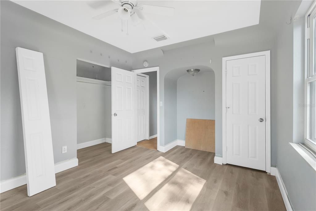 待售: $295,000 (3 贝兹, 2 浴室, 1128 平方英尺)