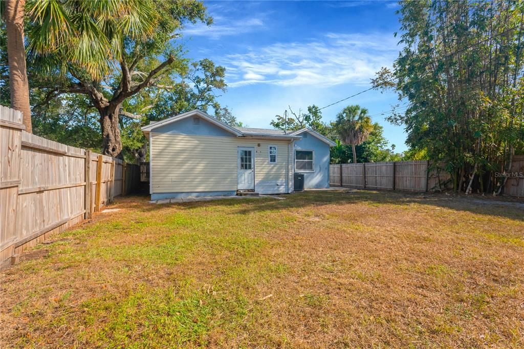 待售: $295,000 (3 贝兹, 2 浴室, 1128 平方英尺)