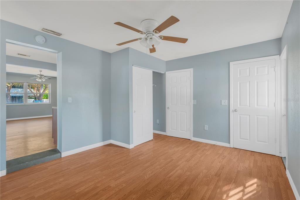 待售: $295,000 (3 贝兹, 2 浴室, 1128 平方英尺)