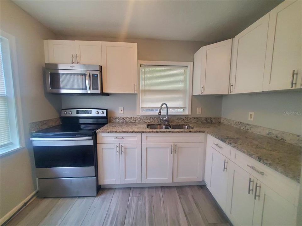 For Rent: $1,695 (2 beds, 1 baths, 610 Square Feet)