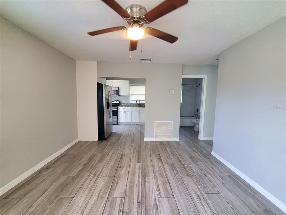 For Rent: $1,695 (2 beds, 1 baths, 610 Square Feet)