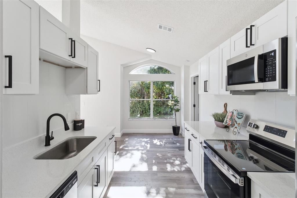 待售: $310,000 (3 贝兹, 2 浴室, 1652 平方英尺)