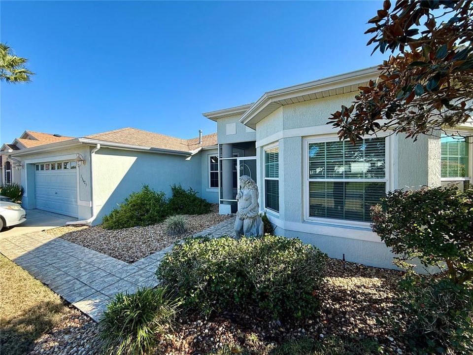 For Sale: $324,995 (4 beds, 3 baths, 3237 Square Feet)