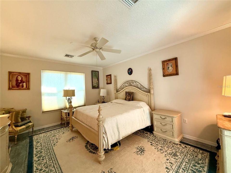 For Sale: $324,995 (4 beds, 3 baths, 3237 Square Feet)