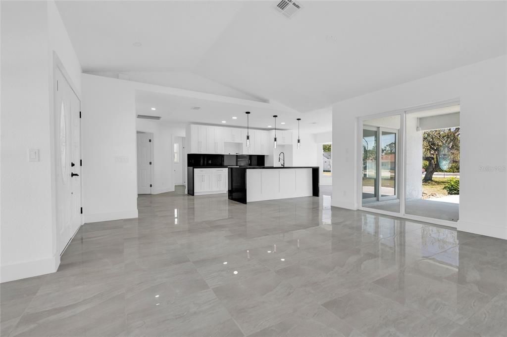 На продажу: $285,000 (3 спален, 2 ванн, 1806 Квадратных фут)