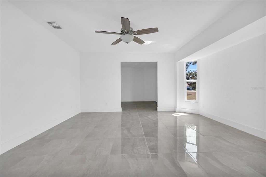 На продажу: $285,000 (3 спален, 2 ванн, 1806 Квадратных фут)