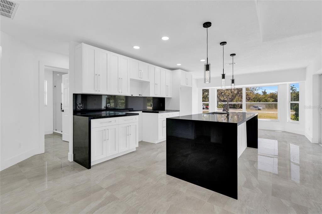 На продажу: $285,000 (3 спален, 2 ванн, 1806 Квадратных фут)