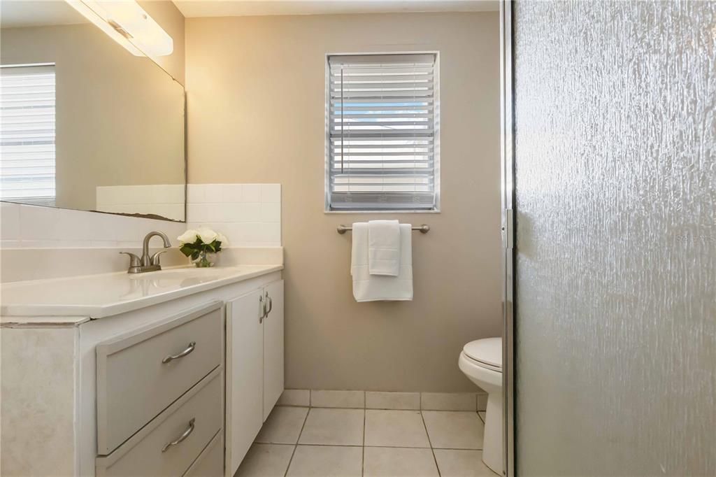 En Venta: $480,000 (4 camas, 2 baños, 2086 Pies cuadrados)