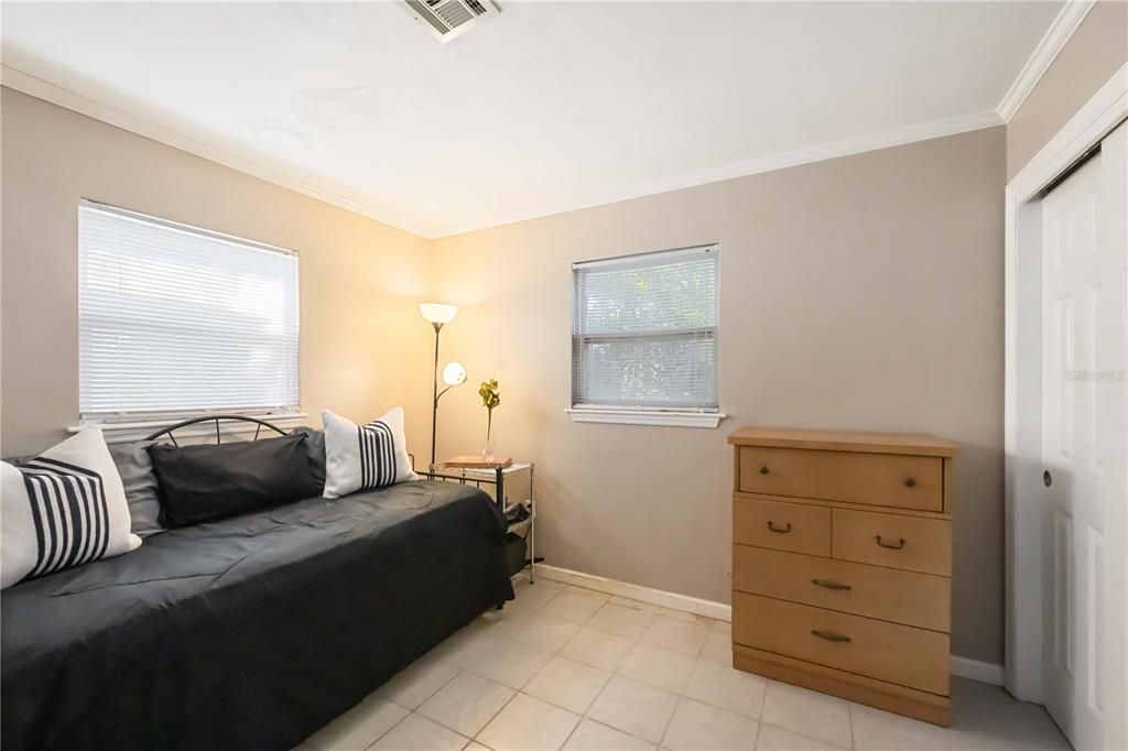 En Venta: $480,000 (4 camas, 2 baños, 2086 Pies cuadrados)