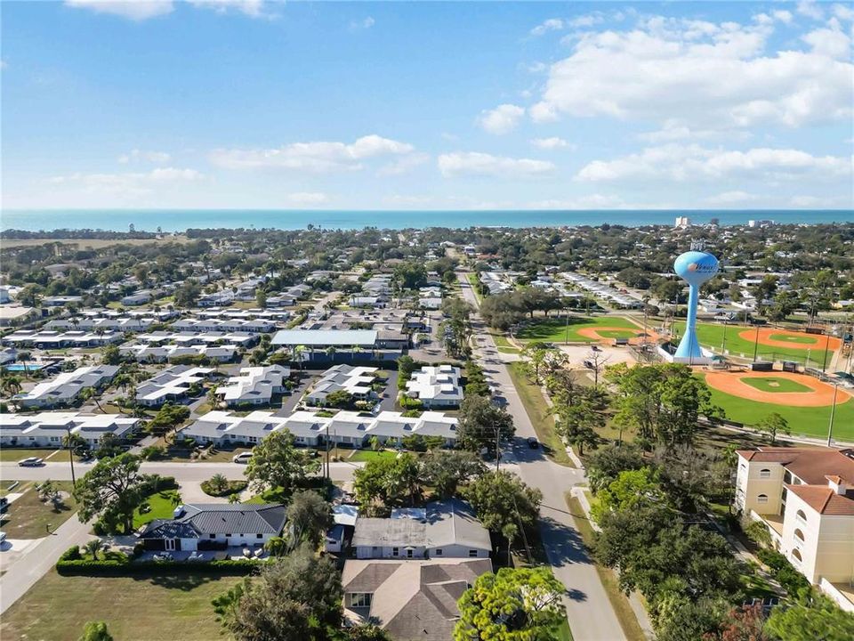 En Venta: $480,000 (4 camas, 2 baños, 2086 Pies cuadrados)