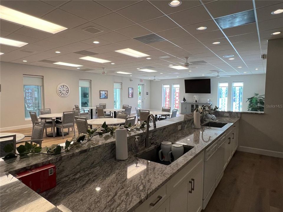 待售: $499,000 (2 贝兹, 2 浴室, 1093 平方英尺)