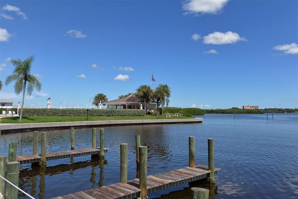 待售: $499,000 (2 贝兹, 2 浴室, 1093 平方英尺)