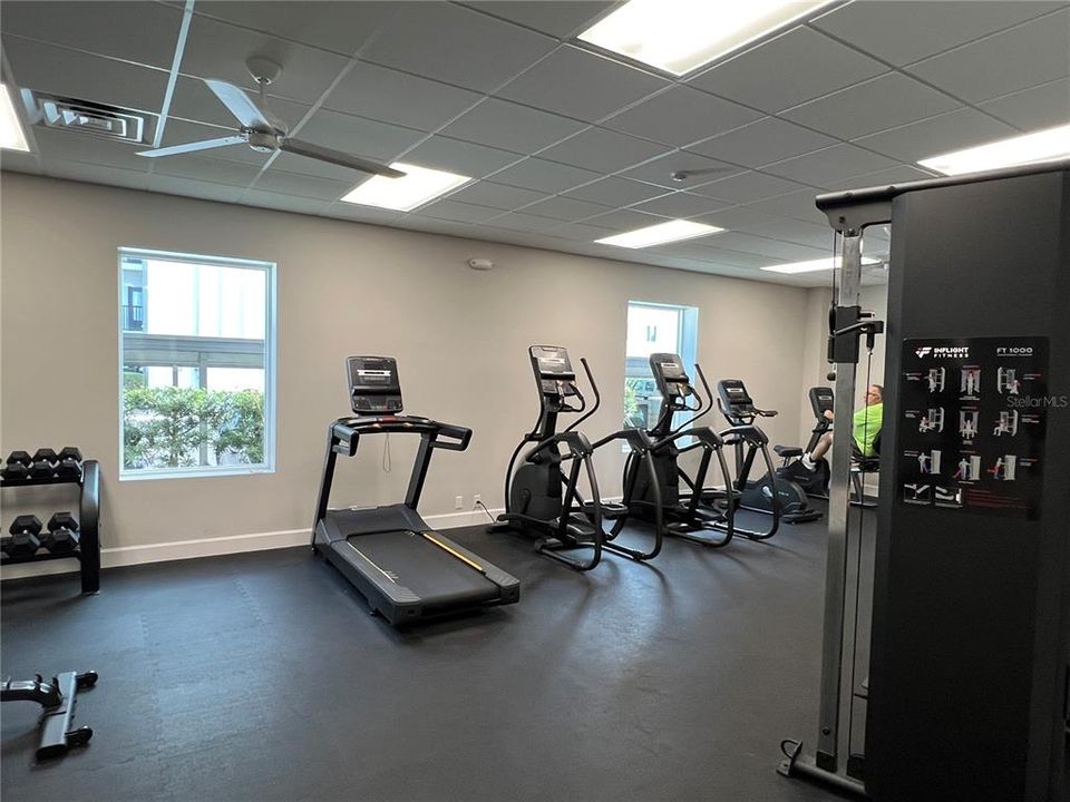 待售: $499,000 (2 贝兹, 2 浴室, 1093 平方英尺)