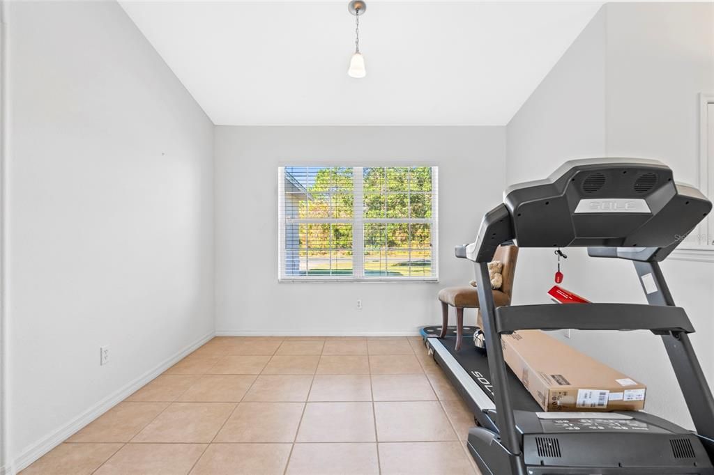 For Sale: $299,999 (3 beds, 2 baths, 1596 Square Feet)