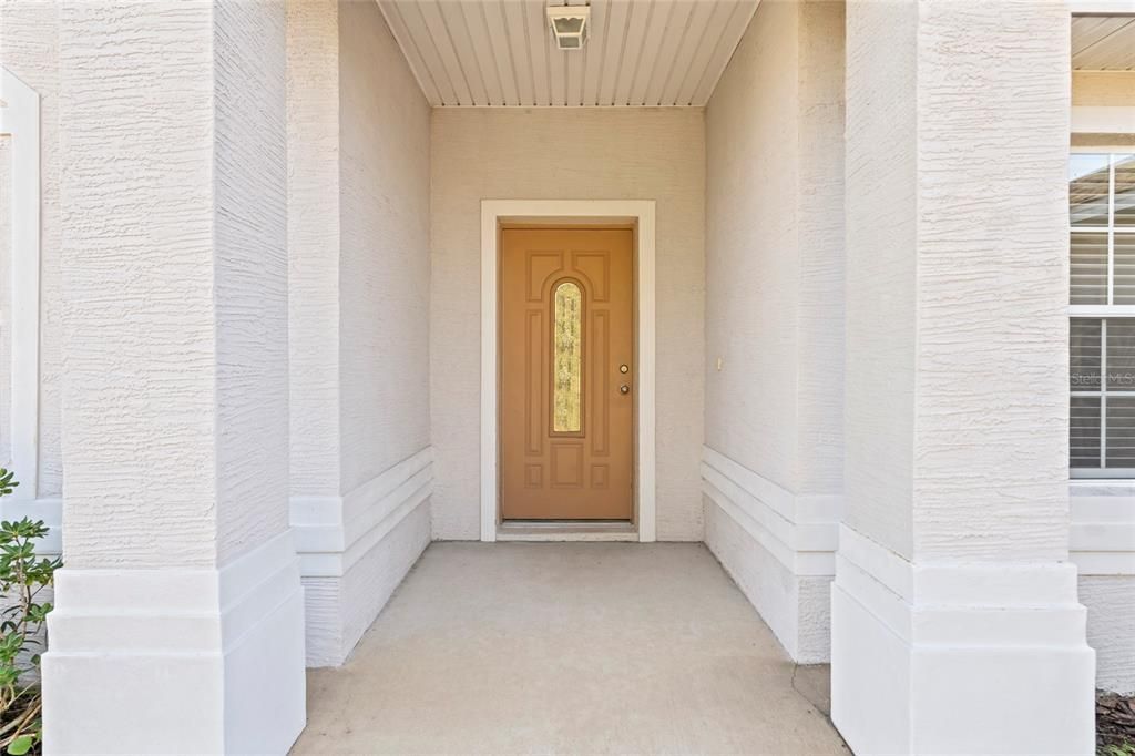 For Sale: $299,999 (3 beds, 2 baths, 1596 Square Feet)