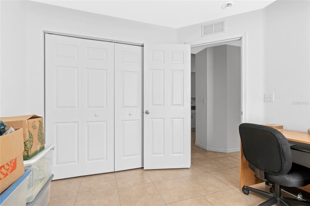 For Sale: $299,999 (3 beds, 2 baths, 1596 Square Feet)